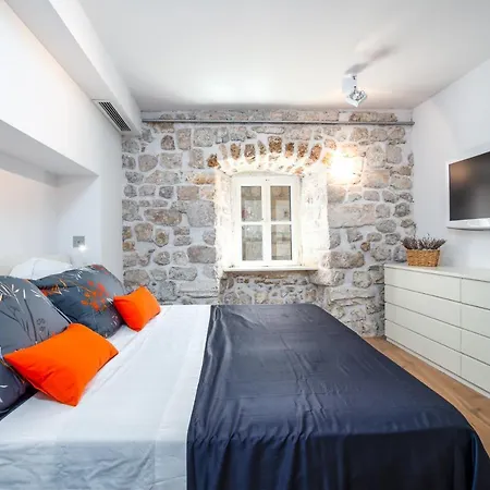 Apartment Tajmko شقة